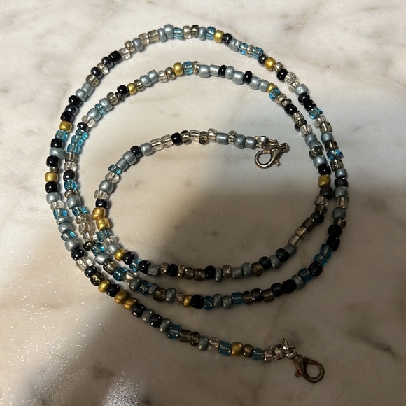 Handmade Beaded Mask Holder NWOT - Picture 6 of 6